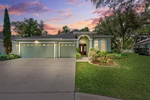 5222 New Brittany Ln, Zephyrhills, FL 33541 - Photo 2