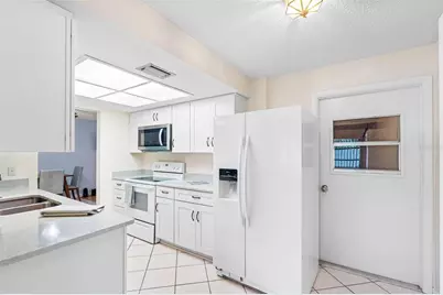 12200 Vonn Road #6B, Largo, FL 33774 - Photo 6