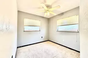 10862 Village Green Ave, Seminole, FL 33772 - Photo 20
