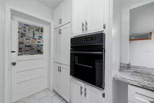 630 Jasmine Way S, Saint Petersburg, FL 33705 - Photo 6
