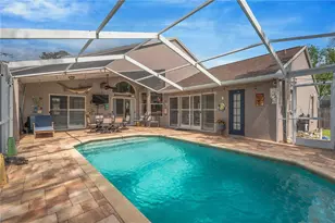 1804 River Crossing Dr, Valrico, FL 33596 - Photo 2