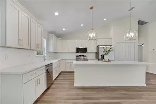 11983 W Apple Tree Pl, Crystal River, FL 34428 - Photo 2