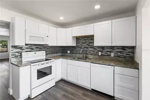 5080 Locust St NE, Saint Petersburg, FL 33703 - Photo 6
