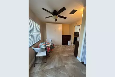 10037 62nd Terrace N #15, Saint Petersburg, FL 33708 - Photo 8