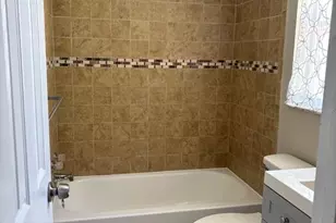 5109 Lawnton Ct, Tampa, FL 33624 - Photo 8