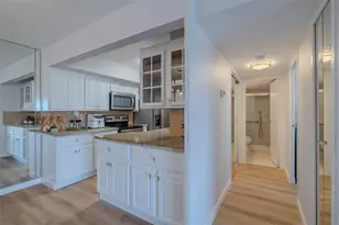 10355 Paradise Blvd, Treasure Island, FL 33706 - Photo 10
