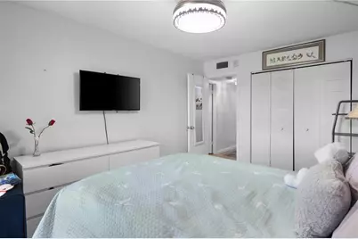 225 Country Club Drive #1604, Largo, FL 33771 - Photo 8