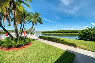 10033 64th Ave N, Saint Petersburg, FL 33708 - Photo 44