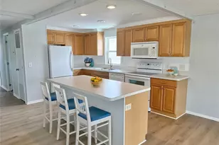 6806 Mount Quincy Dr NE, Saint Petersburg, FL 33702 - Photo 4