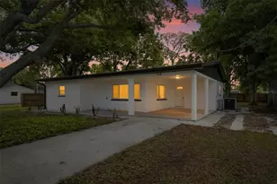 204 7th Ave NW, Ruskin, FL 33570 - Photo 1