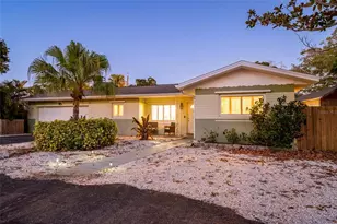 955 Indian Rocks Road S, Largo, FL 33770 - Photo 1