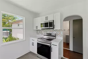 3030 5th St N, Saint Petersburg, FL 33704 - Photo 28