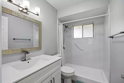 2900 45th Street S #7, Gulfport, FL 33711 - Photo 4