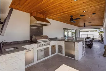 1024 44th Avenue NE, Saint Petersburg, FL 33703 - Photo 14