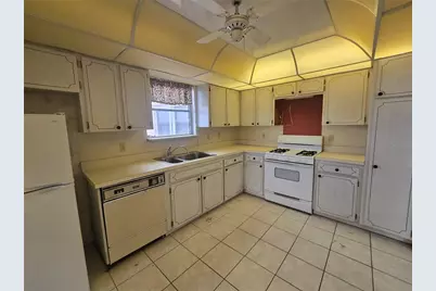 5521 80th Street N #516, Saint Petersburg, FL 33709 - Photo 10