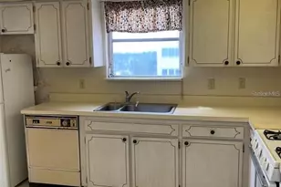 5521 80th St N, Saint Petersburg, FL 33709 - Photo 6