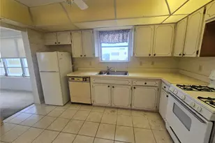 5521 80th St N, Saint Petersburg, FL 33709 - Photo 8