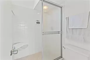 7400 Sun Island Dr S, South Pasadena, FL 33707 - Photo 36