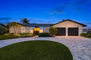 2000 Kansas Ave NE, Saint Petersburg, FL 33703 - Photo 2