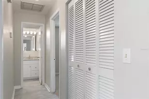 11315 N Ola Ave, Tampa, FL 33612 - Photo 28