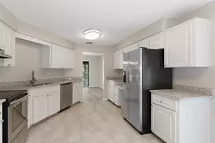 11315 N Ola Ave, Tampa, FL 33612 - Photo 10