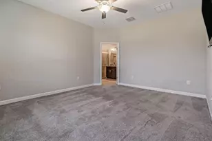 31427 Cannon Rush Dr, San Antonio, FL 33576 - Photo 12