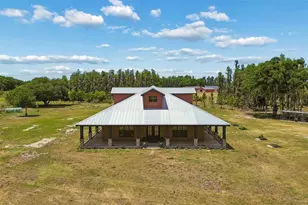 41451 Nipper Rd, Zephyrhills, FL 33540 - Photo 2