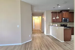 5646 Sunset Falls Dr, Apollo Beach, FL 33572 - Photo 4
