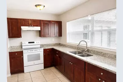 5650 47th Avenue N, Kenneth City, FL 33709 - Photo 6