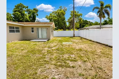 5650 47th Avenue N, Kenneth City, FL 33709 - Photo 18