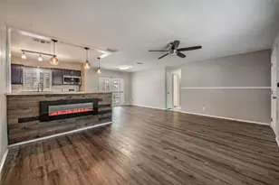 6735 23rd St N, Saint Petersburg, FL 33702 - Photo 4