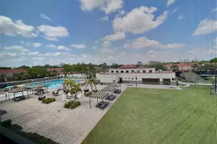 13941 Clubhouse Dr, Tampa, FL 33618 - Photo 8