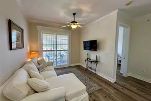 13941 Clubhouse Dr, Tampa, FL 33618 - Photo 2