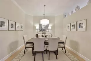 1618 Emerald Dunes Dr, Sun City Center, FL 33573 - Photo 8