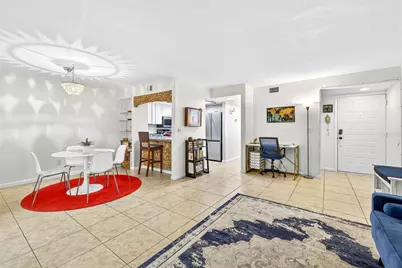 7809 Niagara Avenue #2105, Tampa, FL 33617 - Photo 10