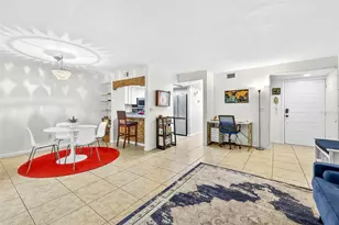 7809 Niagara Ave, Tampa, FL 33617 - Photo 10