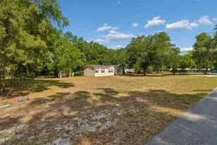 6735 Ravenwood St, Wesley Chapel, FL 33544 - Photo 2