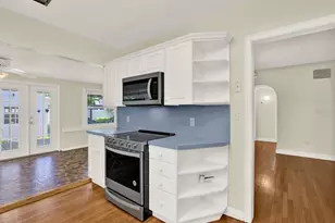 156 21st Ave NE, Saint Petersburg, FL 33704 - Photo 18