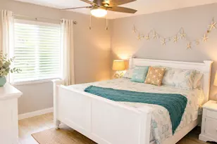9825 Harrell Ave, Treasure Island, FL 33706 - Photo 10