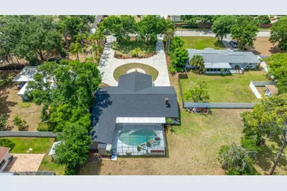 15314 Lake Magdalene Boulevard, Tampa, FL 33618 - Photo 10