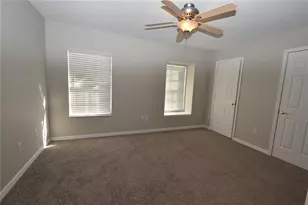 4901 Elizabeth Anne Cir, Tampa, FL 33616 - Photo 10