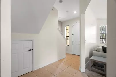 316 34th Avenue N, Saint Petersburg, FL 33704 - Photo 16