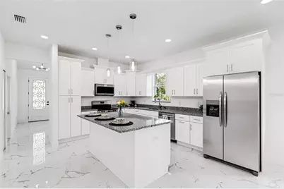 806 W Lowry Lane, Tampa, FL 33604 - Photo 10