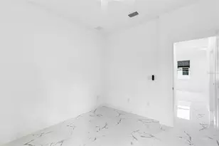 806 W Lowry Ln, Tampa, FL 33604 - Photo 40