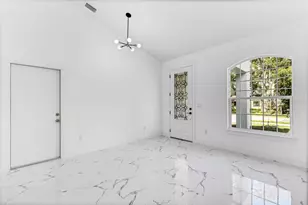 806 W Lowry Ln, Tampa, FL 33604 - Photo 6