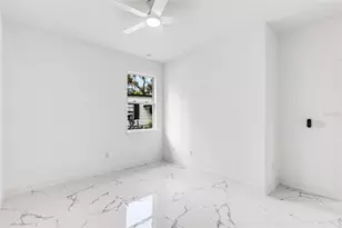 806 W Lowry Ln, Tampa, FL 33604 - Photo 36