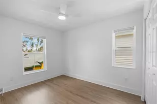 505 43rd St S, Saint Petersburg, FL 33711 - Photo 6