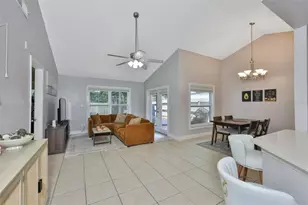 12832 Coverdale Dr, Tampa, FL 33624 - Photo 18
