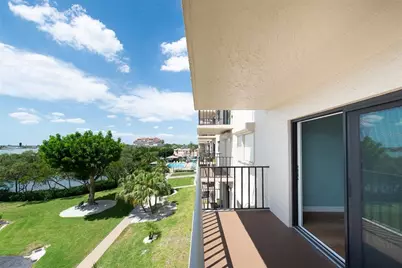 7050 Sunset Drive S #302, South Pasadena, FL 33707 - Photo 16
