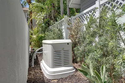 2903 W Hawthorne Road, Tampa, FL 33611 - Photo 78